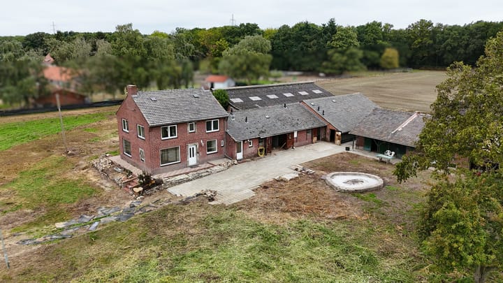 Photo 4 of Breukelderveestraat 27