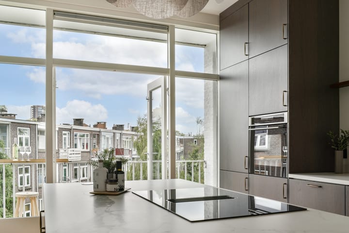 Foto 14 van Willem Buytewechstraat 120-C03