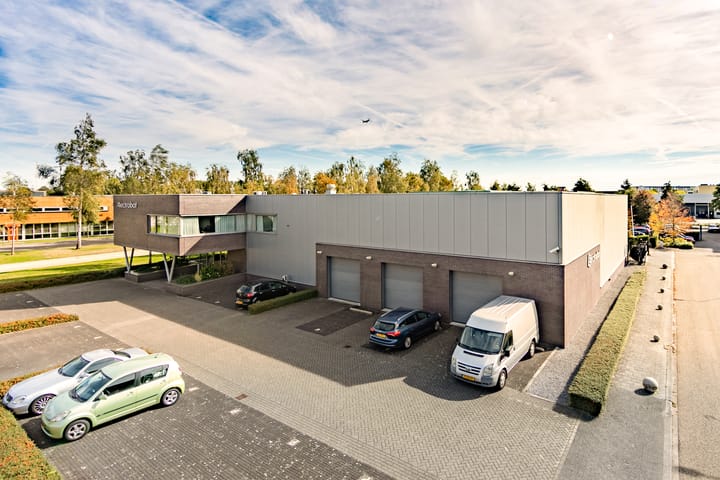 Drachmeweg 9-11, Nieuw-Vennep