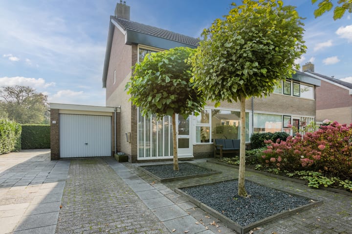 Foto 2 van Van Emstweg 11