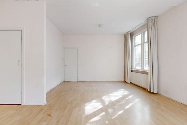 Foto 5 van Emantsstraat 6