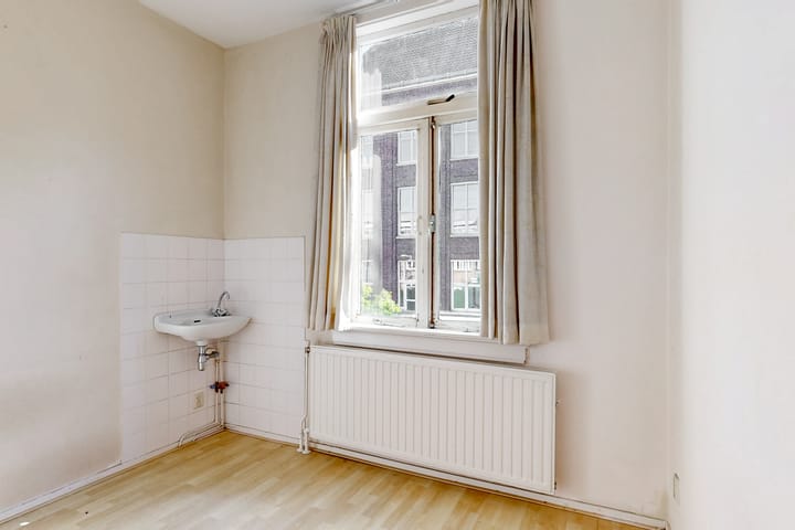 Foto 18 van Emantsstraat 6