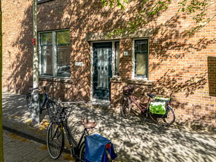 Foto 23 van Emantsstraat 6