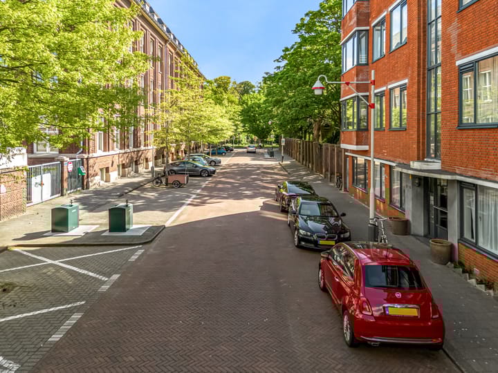 Foto 24 van Emantsstraat 6