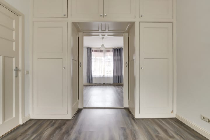 Foto 11 van van Naeltwijckstraat 94