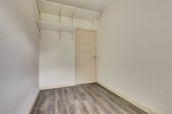 Foto 18 van van Naeltwijckstraat 94