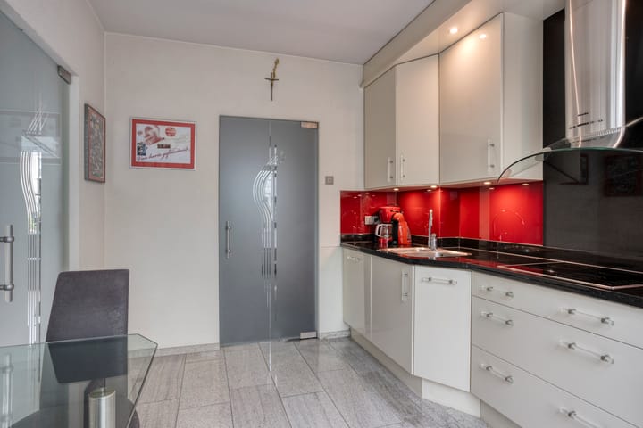 Foto 11 van Ambyerstraat Zuid 102