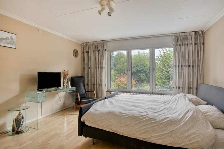 Foto 16 van Ambyerstraat Zuid 102