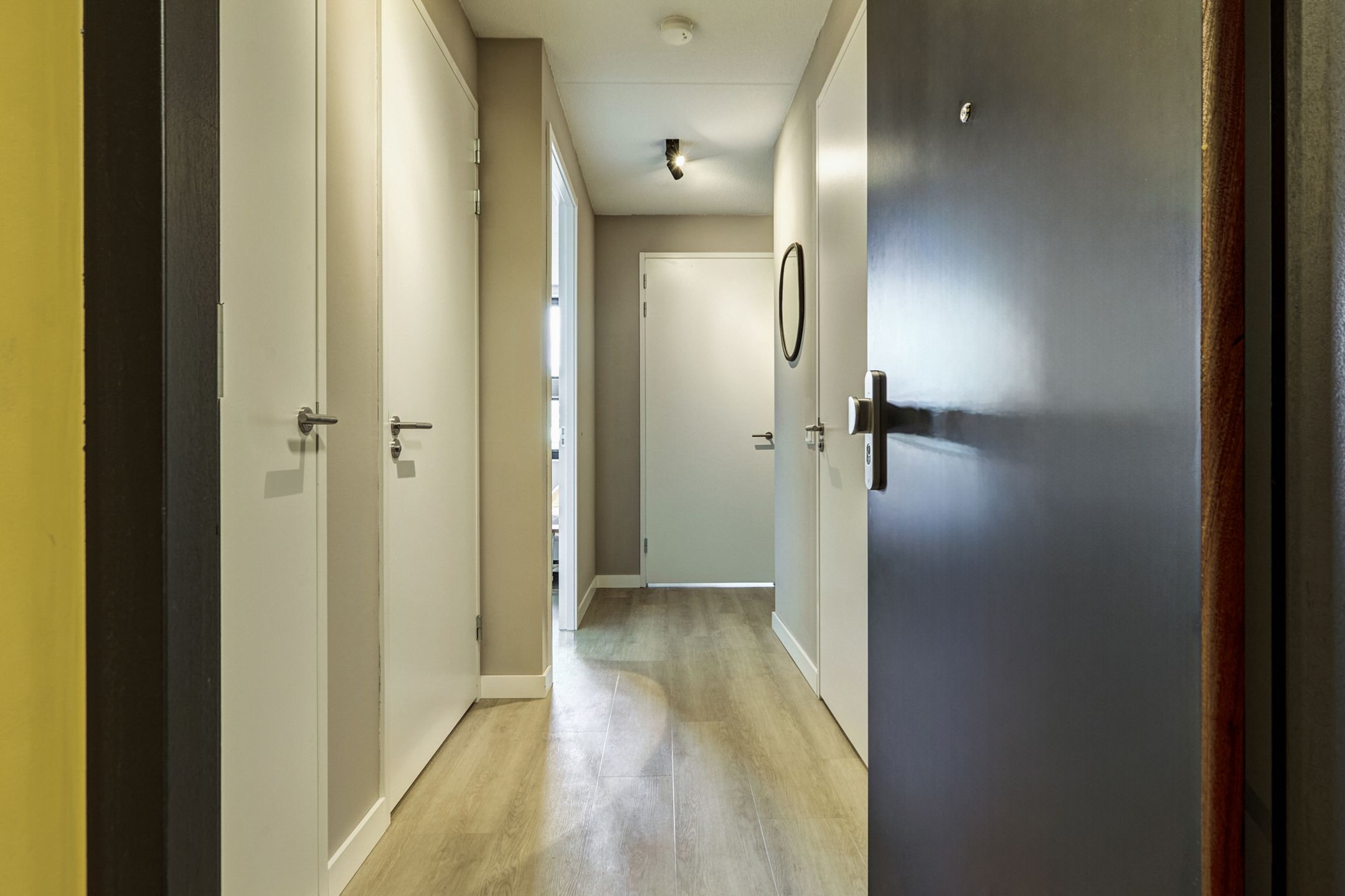 Photo 6 of Claes van Ruyvenstraat 6-A2