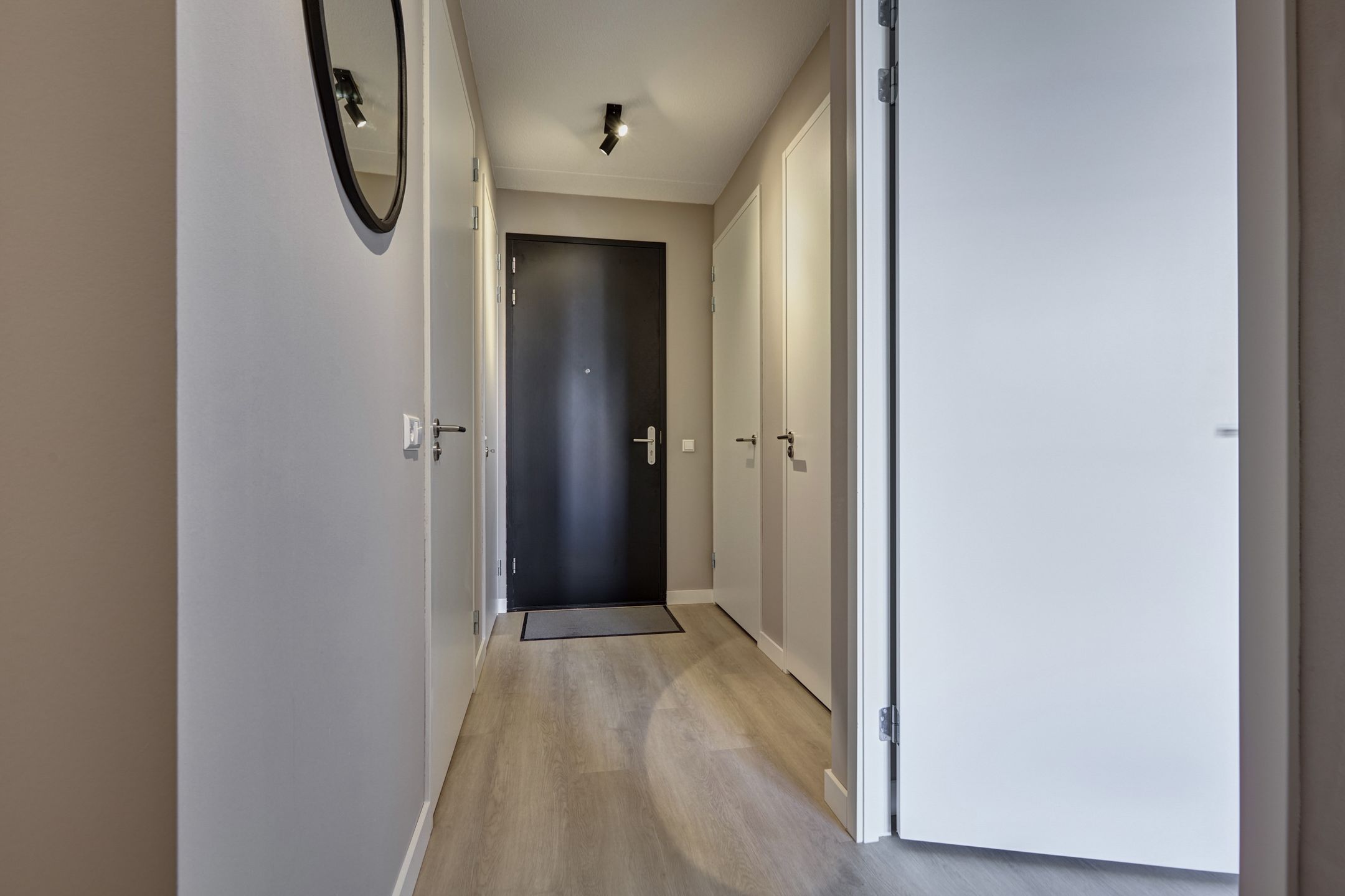 Photo 18 of Claes van Ruyvenstraat 6-A2