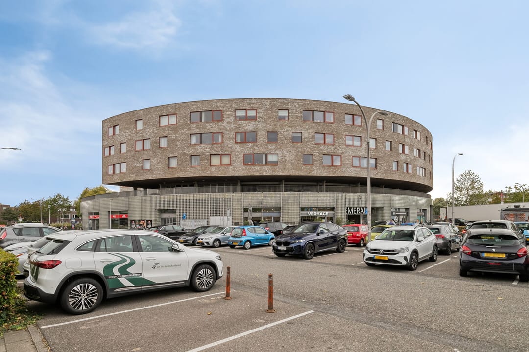 Foto 1 van Gouden Rijderplein 70