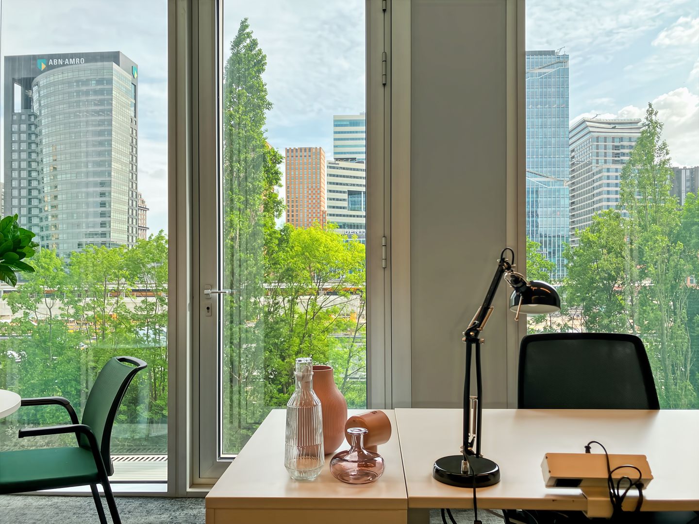 Bekijk foto 1 van Zuidplein 36