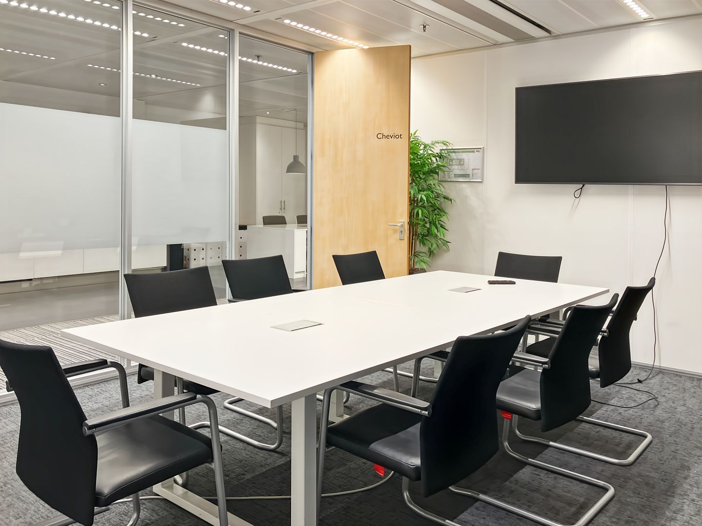 Bekijk foto 3 van Zuidplein 36