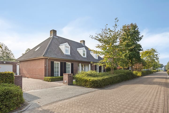 Photo 8 of de Geelgors 9