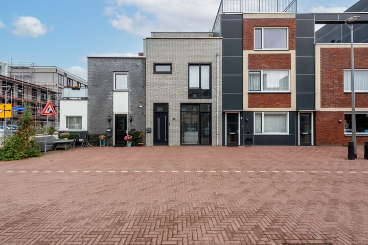 Menelaosstraat 3