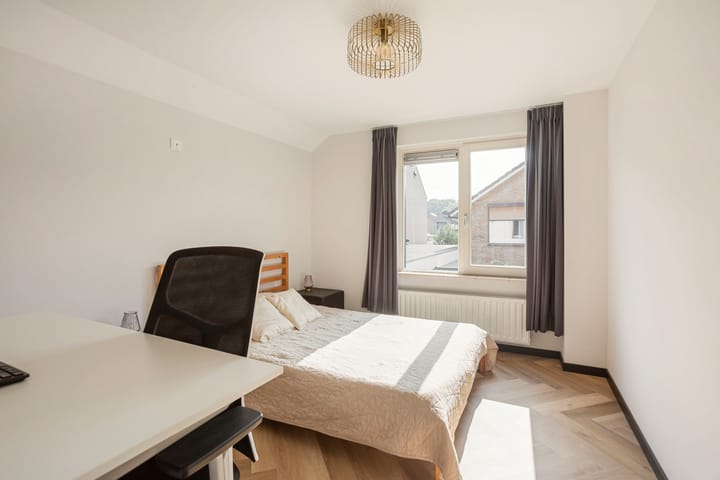 Foto 20 van Leostraat 4