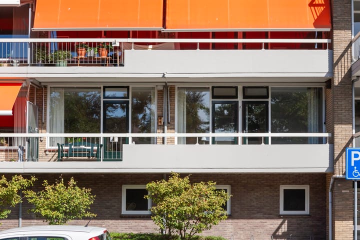 Foto 2 van Admiraal de Ruyterweg 1