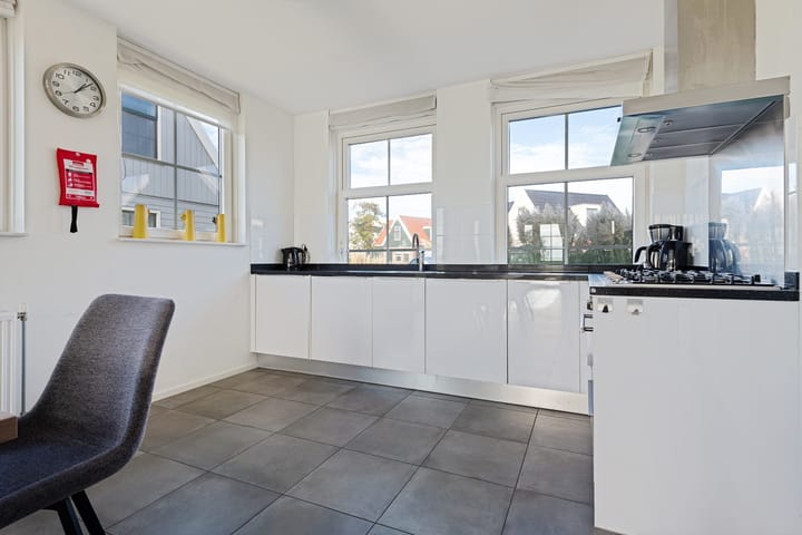 Photo 31 of Zeedijk 2-430