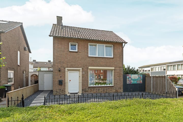 Graaf Reinaldstraat 25