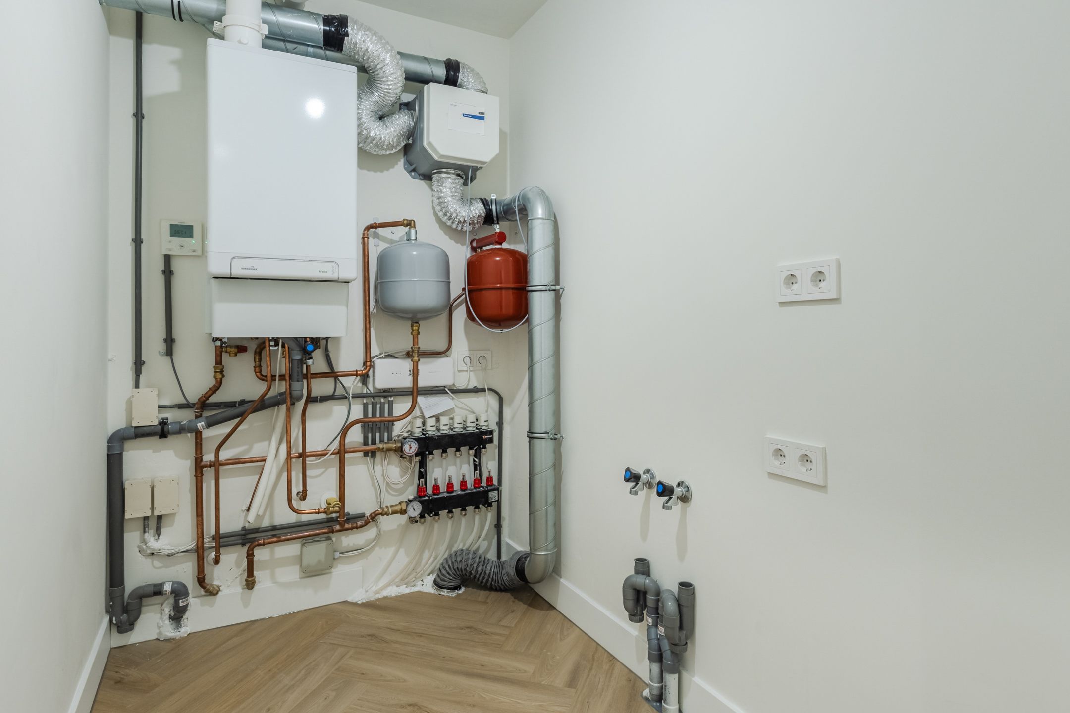 Photo 24 of Torenstraat 12