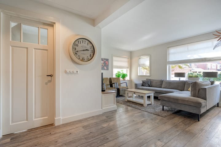 Photo 3 of Beatrixstraat 2