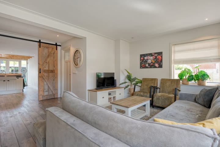 Photo 4 of Beatrixstraat 2