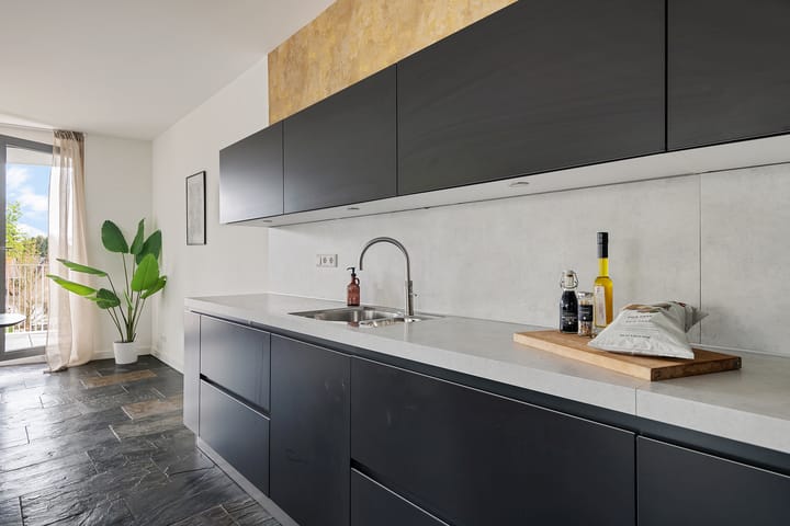 Photo 11 of Koninginneweg 17-A