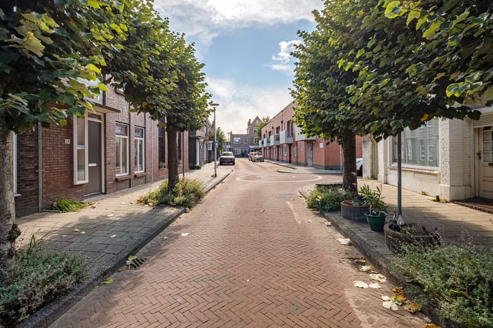 Photo 4 of Pyrmontstraat 23