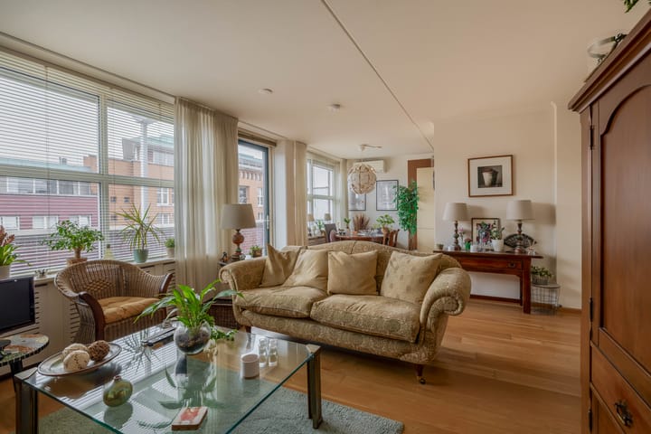 Photo 11 of Blaak 107