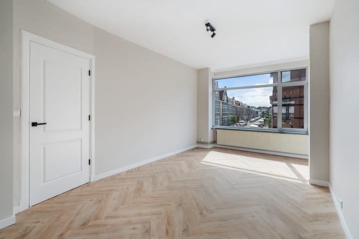 Foto 6 van Dirk Hoogenraadstraat 54