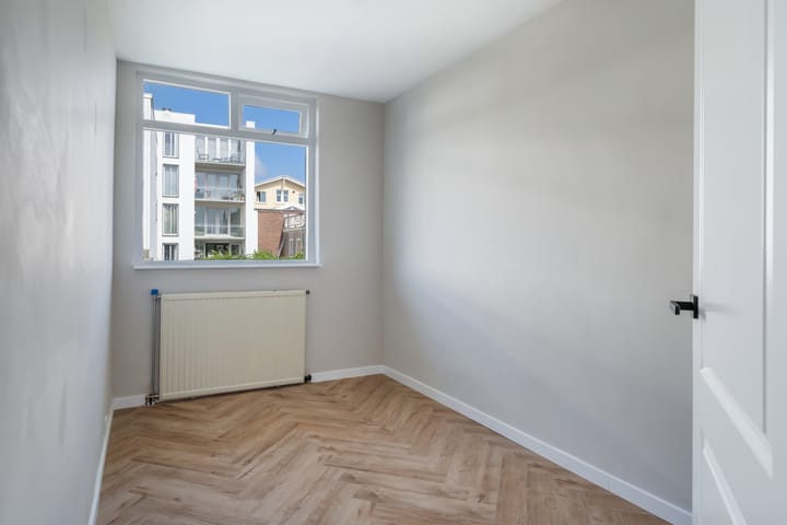 Foto 17 van Dirk Hoogenraadstraat 54