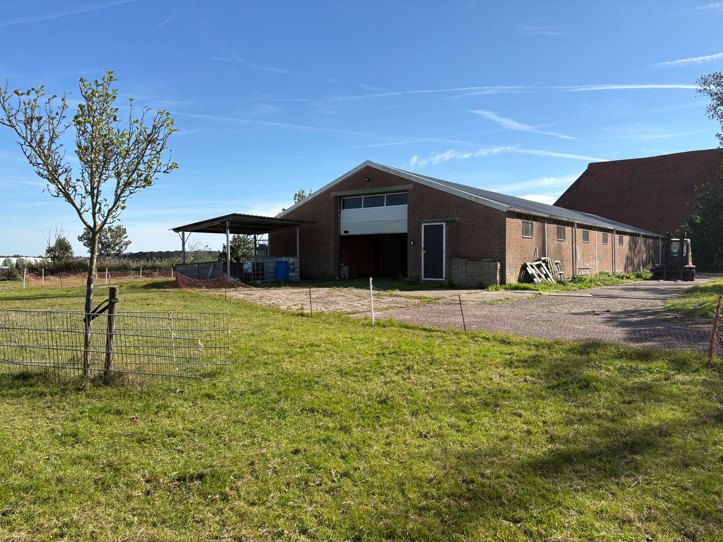 View photo 2 of Van Sminiaweg 6