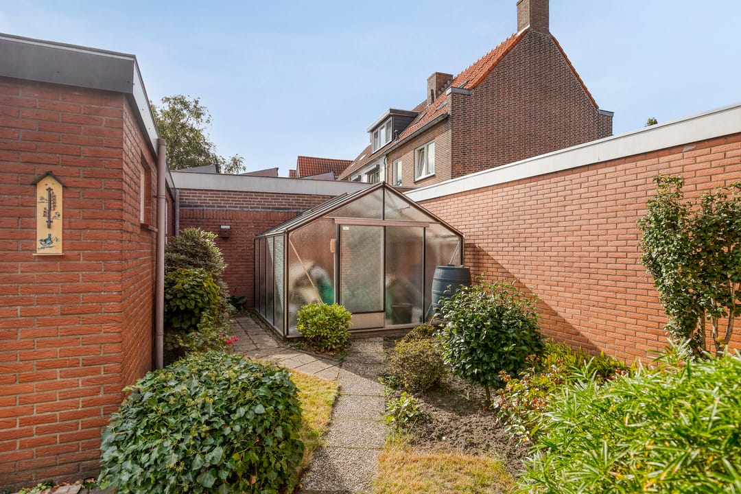 Photo 32 of Vondellaan 28