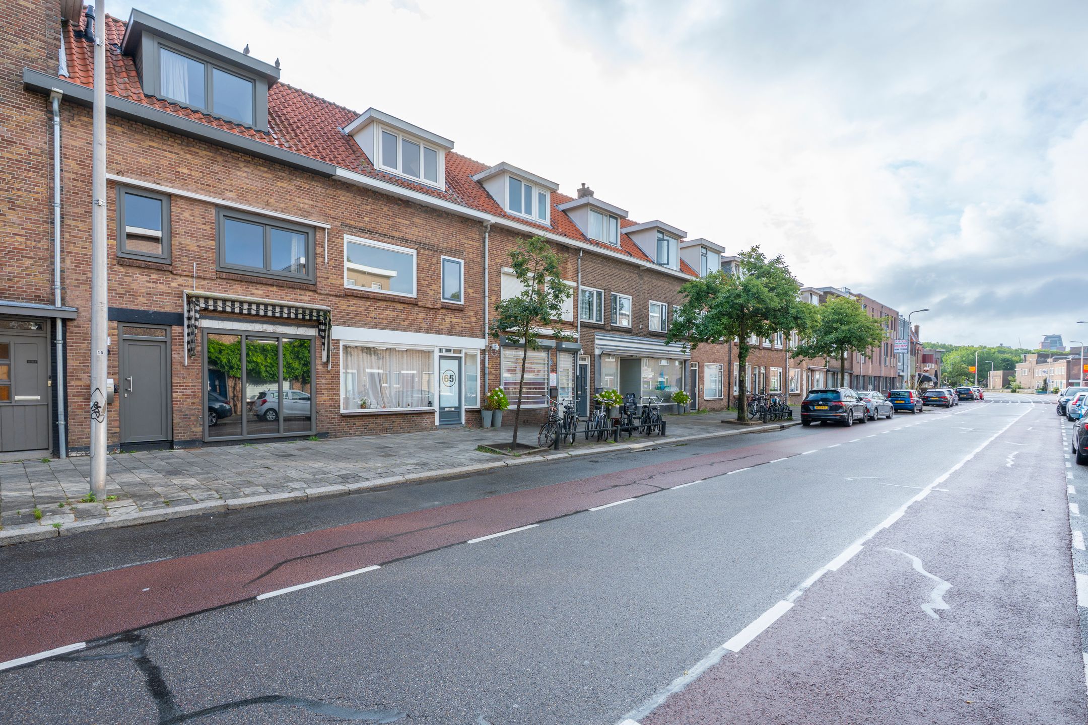 Foto 24 van Laan van Nieuw-Guinea 65-B