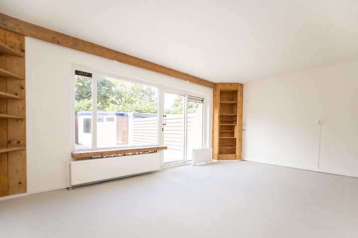 Photo 7 of Botter 84