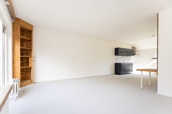 Photo 9 of Botter 84