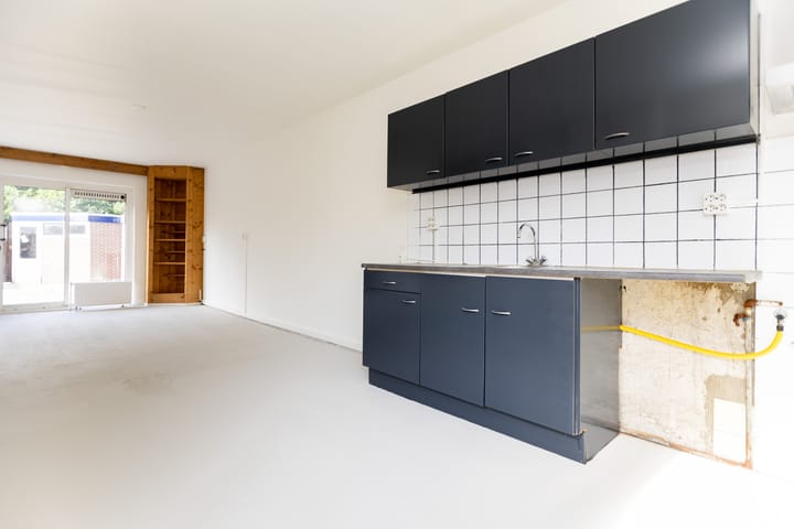 Photo 12 of Botter 84