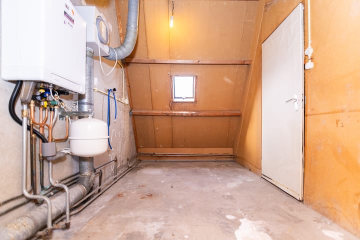 Photo 27 of Botter 84