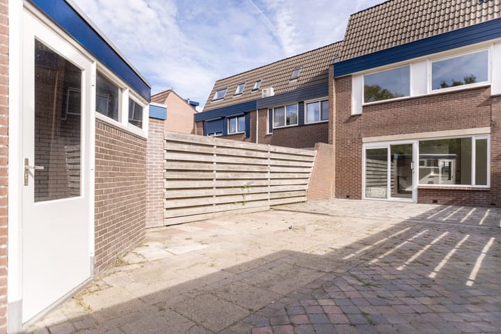 Photo 29 of Botter 84