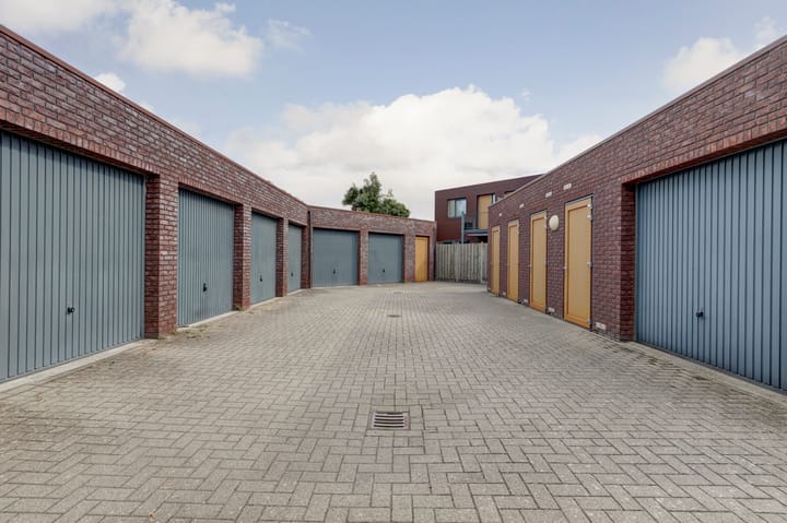 Photo 28 of Dirk Jan Blomstraat 19