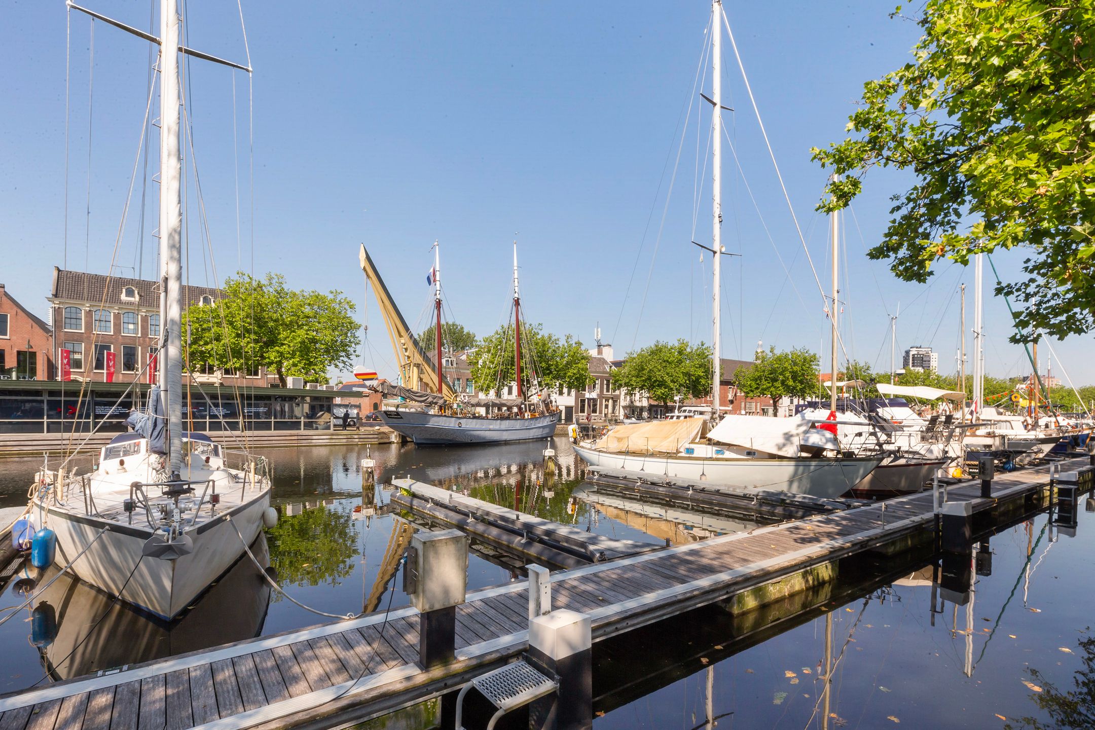 Photo 36 of Oosterstraat 32