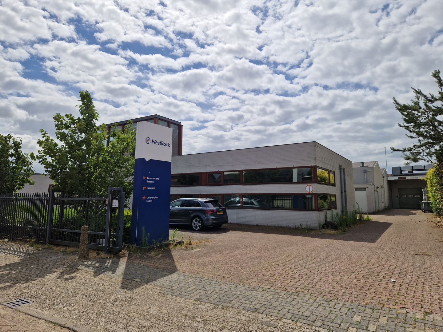 View photo 1 of Industriepark-Oost 7