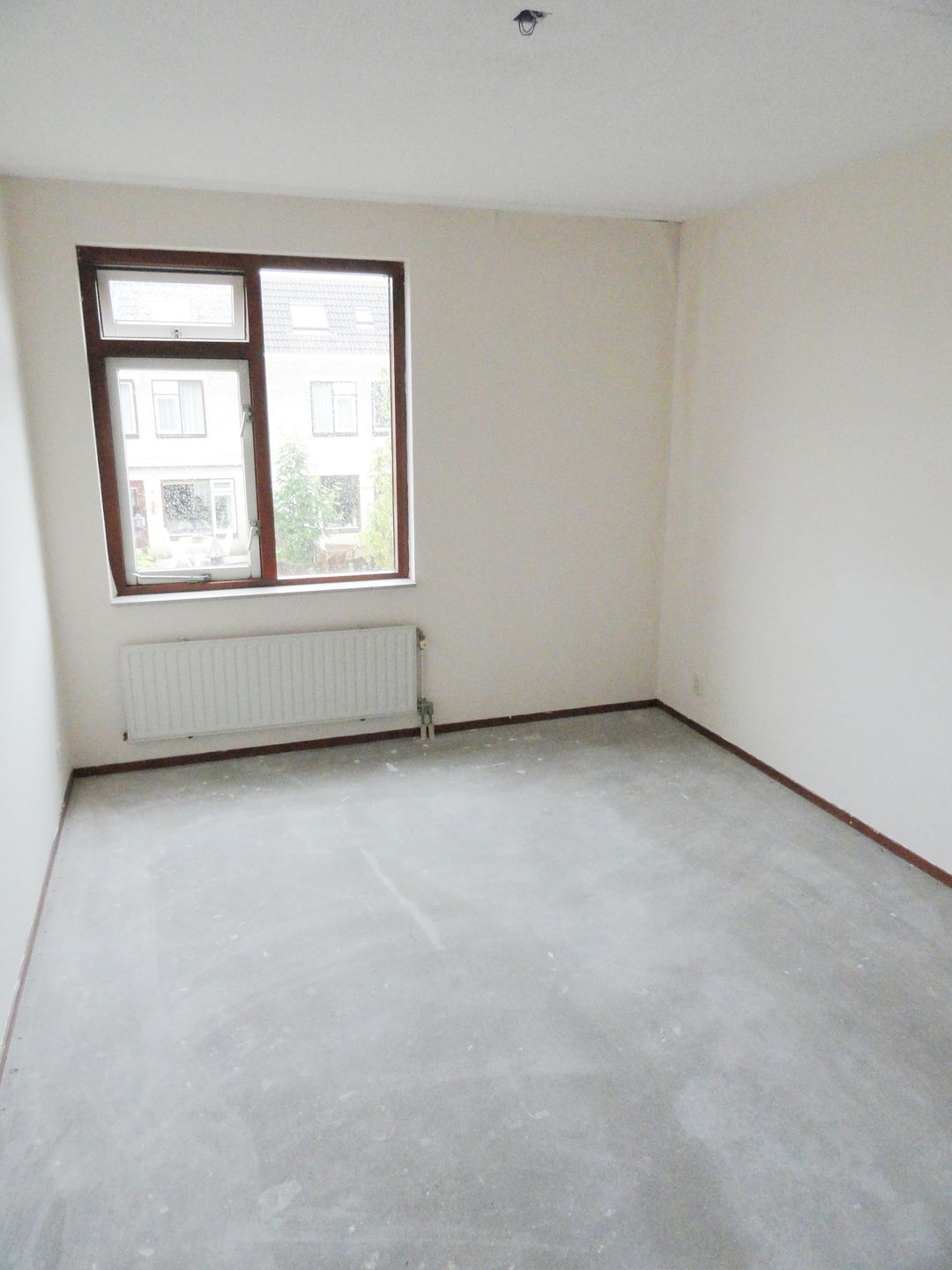 Foto 7 van Saturnusgeel 157