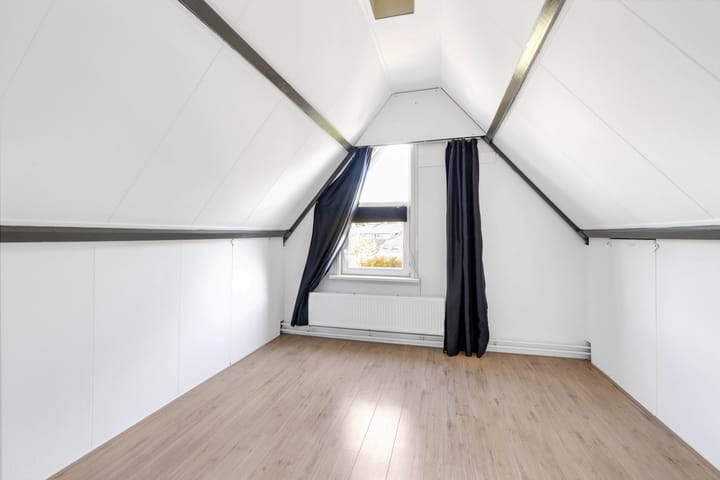 Foto 25 van Gootepad 10