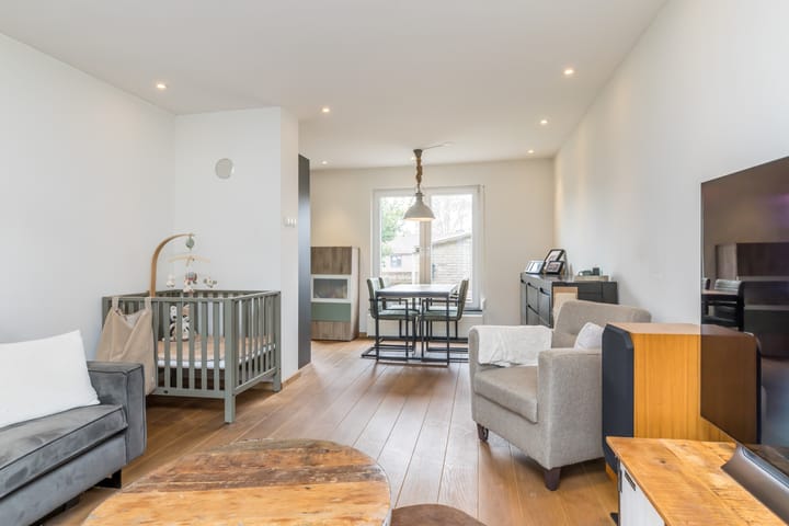 Photo 8 of Honingboomstraat 6