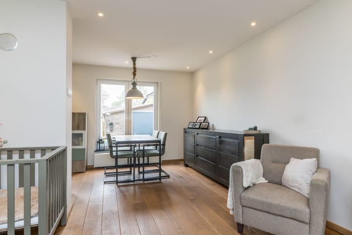 Photo 9 of Honingboomstraat 6