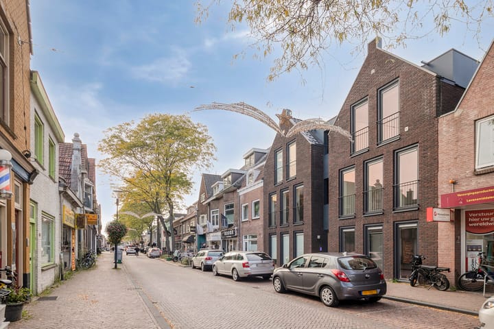 Photo 4 of Thomas a Kempisstraat 95-C