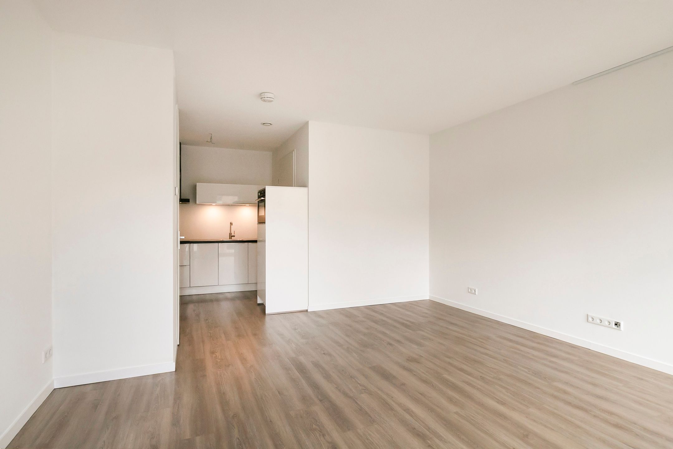 Photo 9 of Thomas a Kempisstraat 95-C