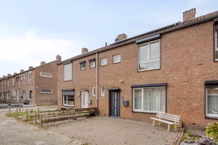 Photo 3 of Mgr. Hanssenlaan 36