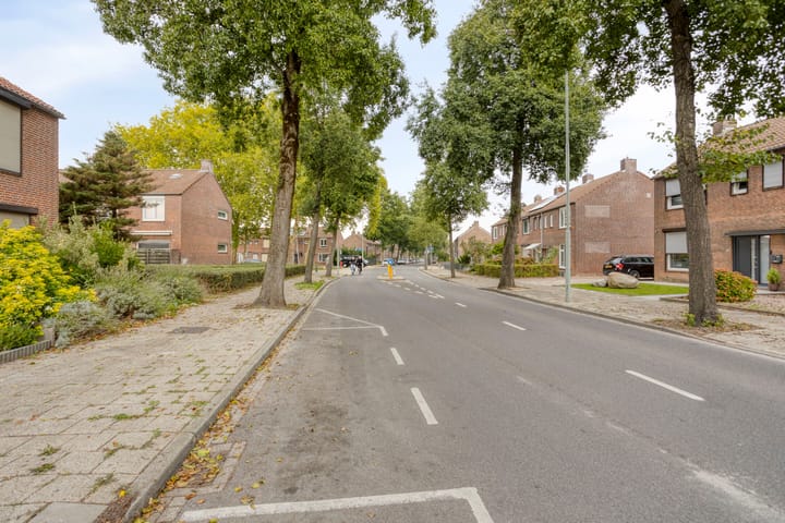 Photo 4 of Mgr. Hanssenlaan 36